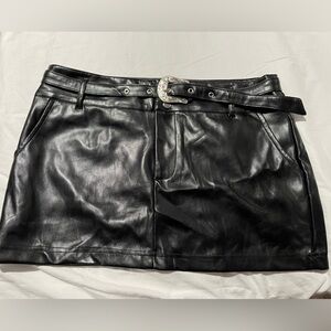 Forever 21 X-Large short leather skirt